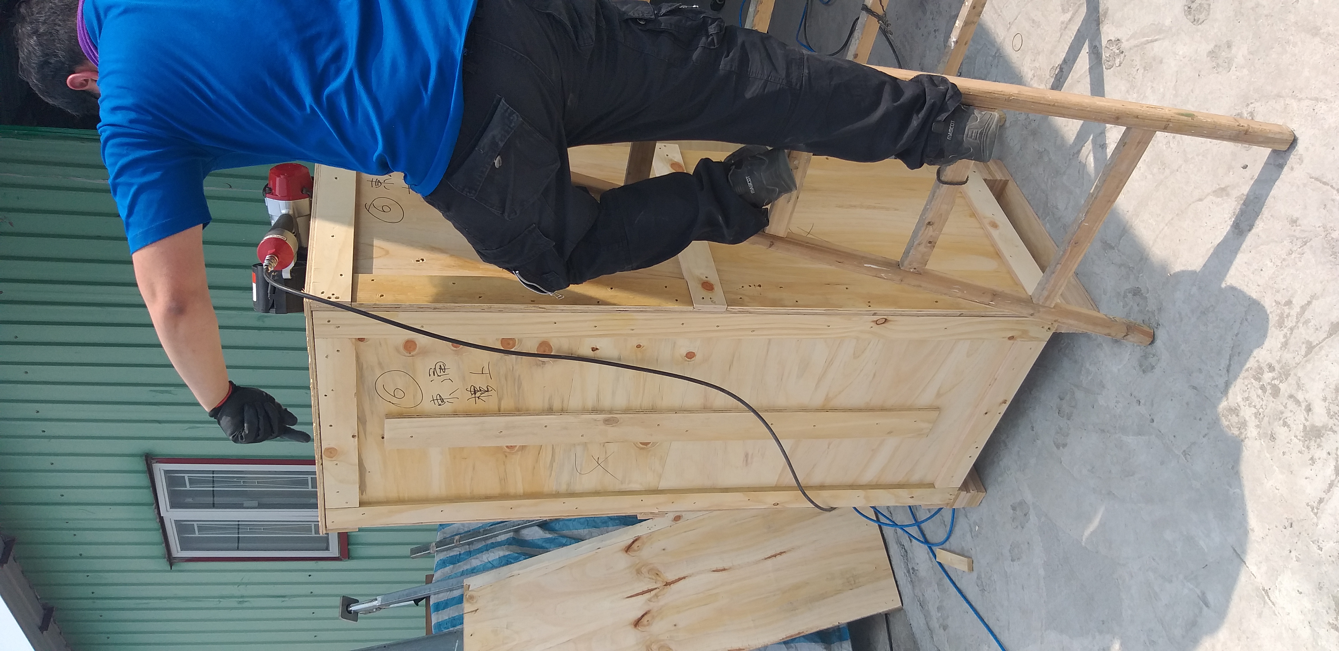 Wooden Crate Packing